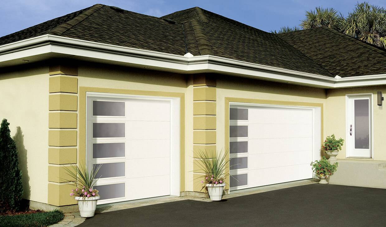 Regal Flush, 10' x 8' and 16' x 8', White, window layout: Left-side Harmony with Clear glass